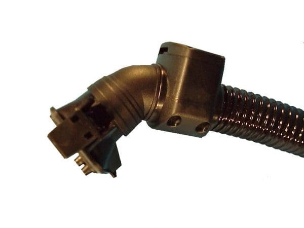 Pressurisation hose with bleed valve
